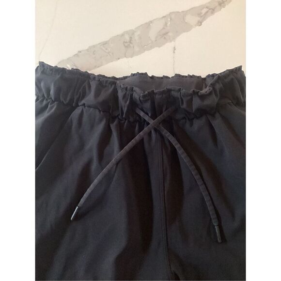 Lululemon Scuba Black MidRise Sz 4 Oversized Jogger Black Pockets - Picture 6 of 12